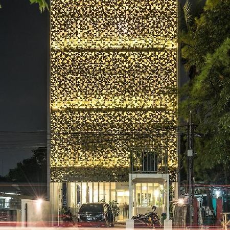 Temmu Co-Living Vandrehjem Bandung Eksteriør billede